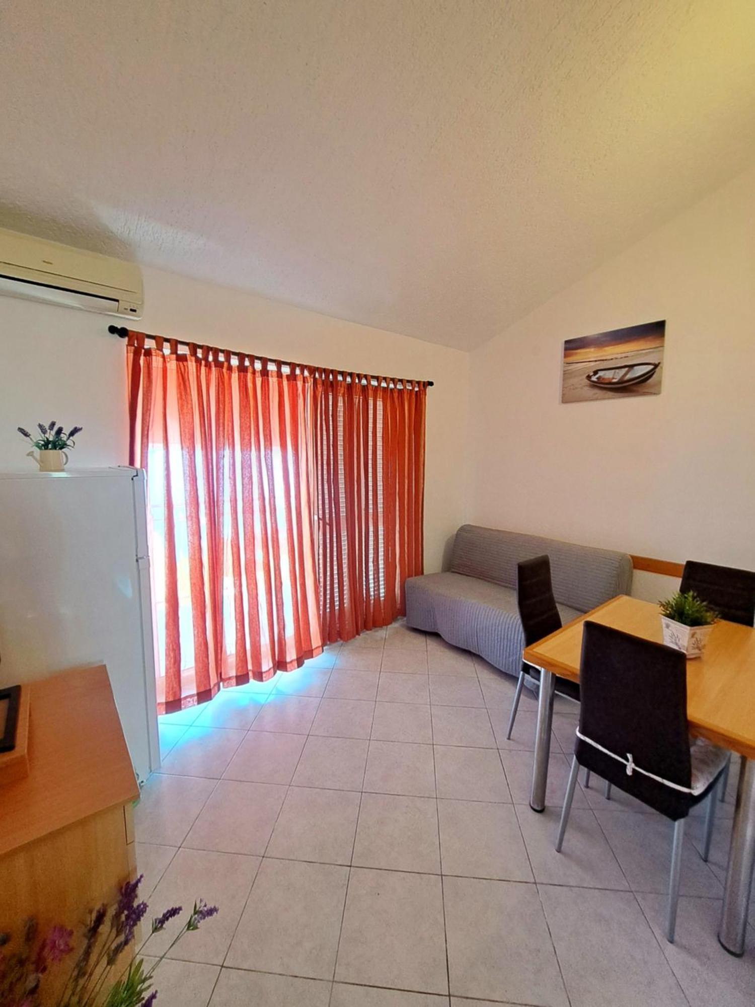 Apartments Toni Trogir Buitenkant foto