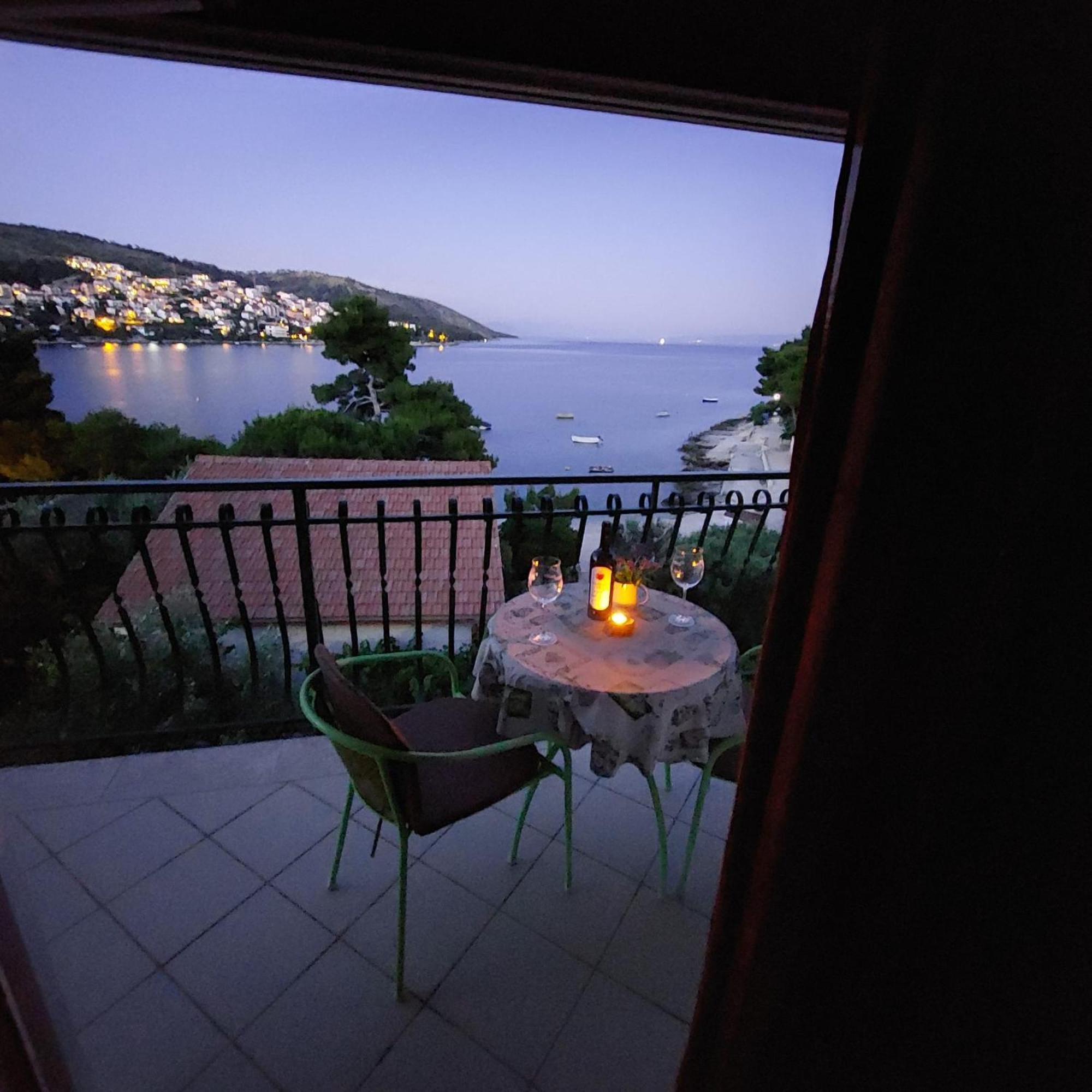 Apartments Toni Trogir Buitenkant foto